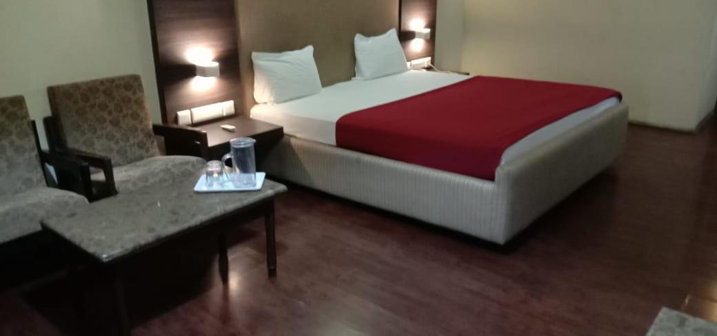 Hotel Jaya International Hyderabad Eksteriør billede