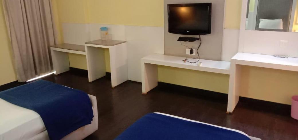 Hotel Jaya International Hyderabad Eksteriør billede